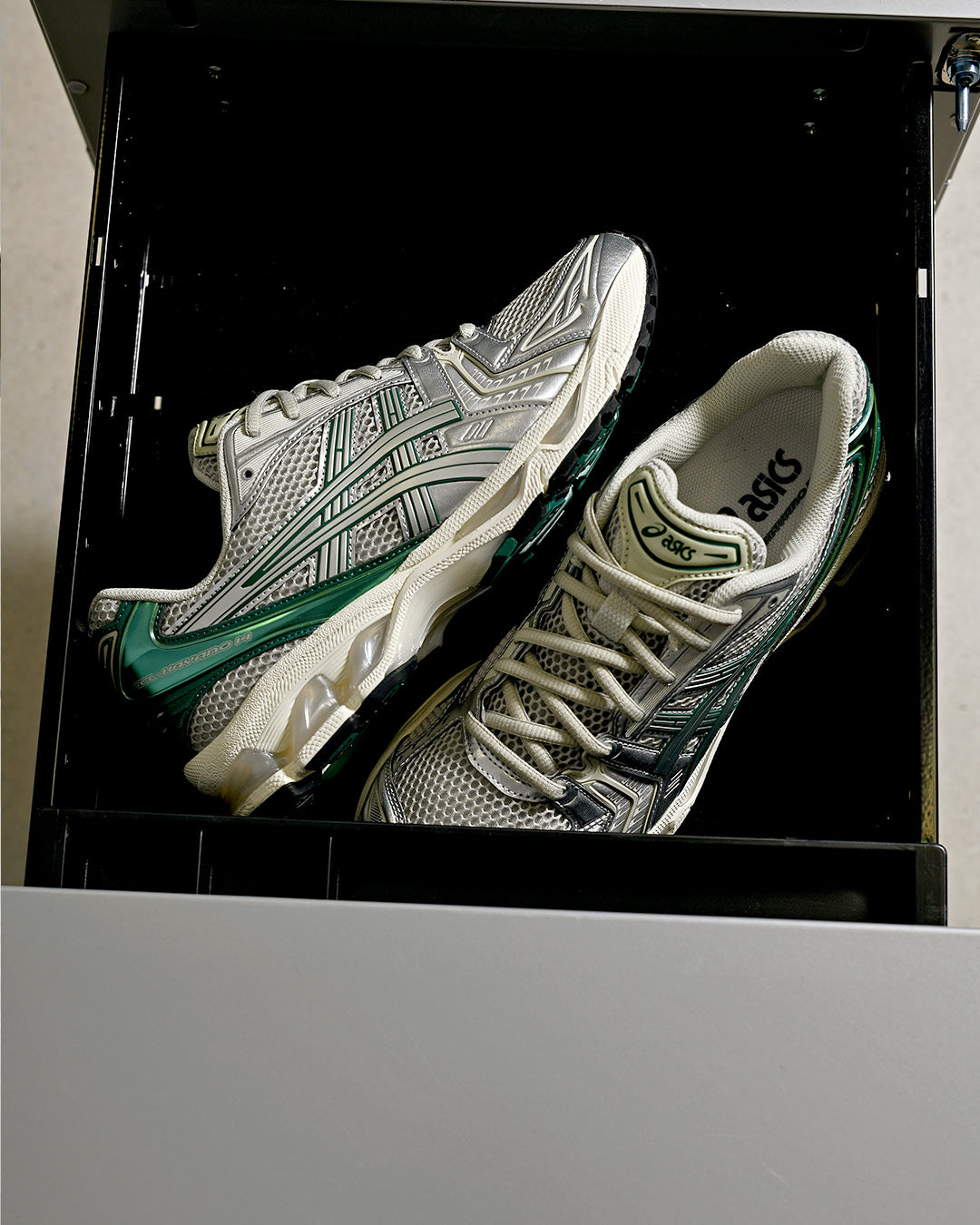 ASICS Gel-Kayano 14 Baskets Dried Leaf Green Pure Silver